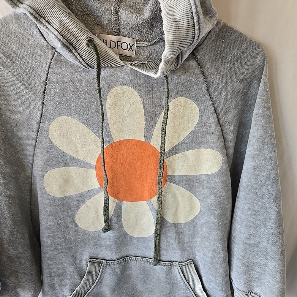 Wildfox Daisy Hoodie Sweatshirt Oversized Gray Faded Look Wide 3/4 Sleeve Sz S - Picture 2 of 14